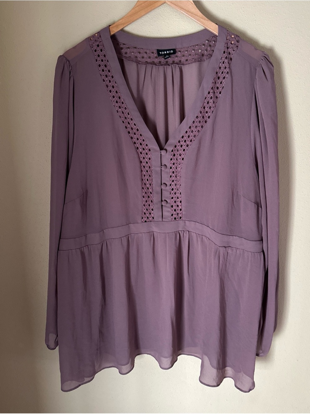 Torrid Size 3 (3X) Purple Blouse Summer Office Semi Sheer Lace Pretty Feminine